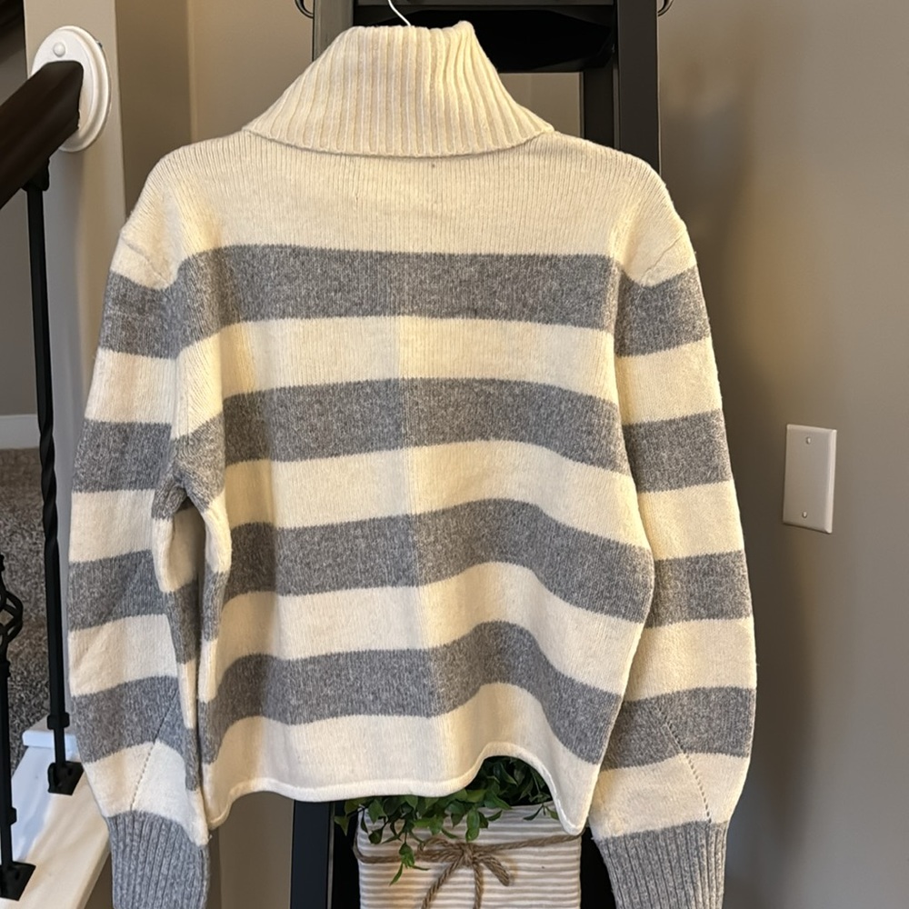Calvin Klein jeans turtleneck sweater - Picture 2 of 4